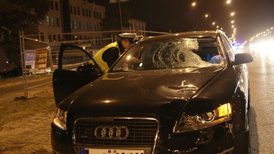 Wypadek przy al. Witosa: Śmiertelne potrącenie pieszego (zdjęcia)