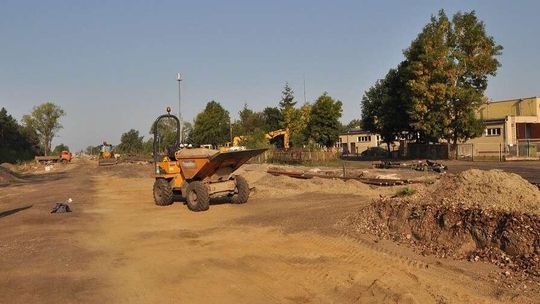 Wypadek przy pracy na torach. Maszyna przejechała budowlańca