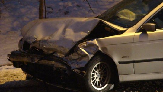 Wypadek przy ul. Filaretów: Zderzenie bmw i mitsubishi (zdjęcia)