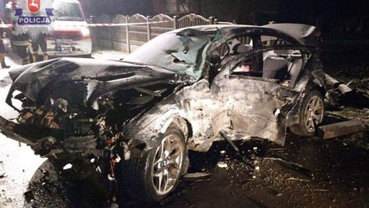 Wypadek w Bełżcu: Zginął kierowca, trzy osoby w szpitalu