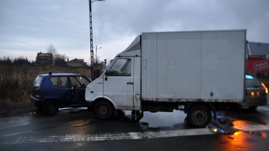 Wypadek w Biłgoraju: Kierowca fiata nie ustąpił pierwszeństwa