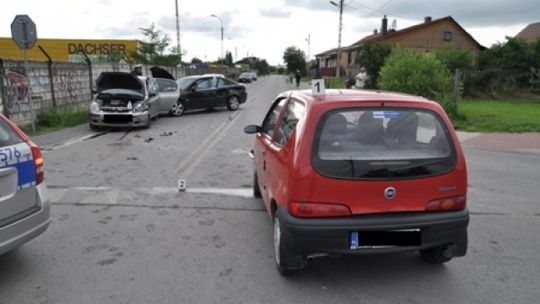 Wypadek w Biłgoraju. Zderzenie trzech aut 