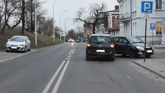 Wypadek w centrum Chełma. Pasażerka przewieziona do szpitala