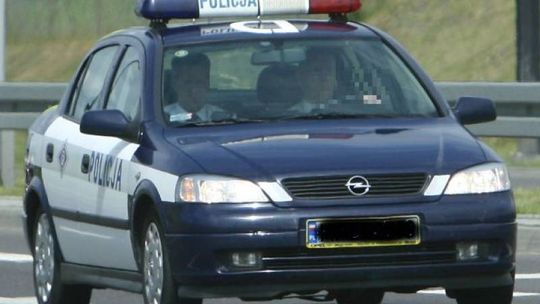 Wypadek w Janowie Lubelskim: Ciężarówka wjechała w tył osobówki