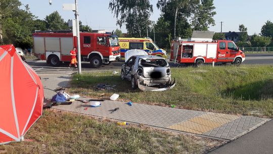 Wypadek w Kocku. Zderzenie samochodów i dachowanie