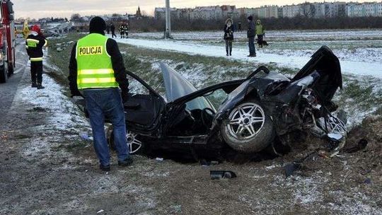 Wypadek w Kraśniku. Dwie osoby w ciężkim stanie