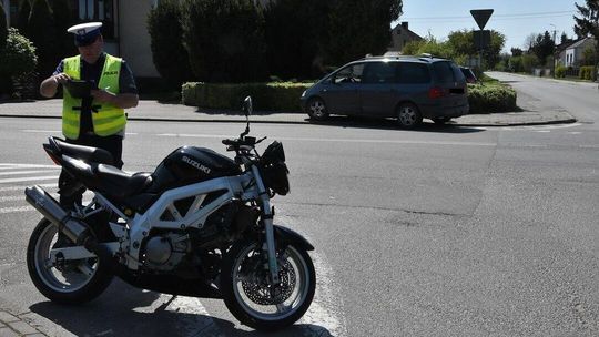 Wypadek w Łomazach. 23-letni motocyklista trafił do szpitala