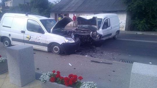 Wypadek w Modliborzycach. Zderzyły się dwa samochody