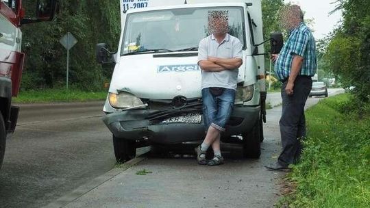 Wypadek w Prawiednikach. Bus nie zdążył wyhamować