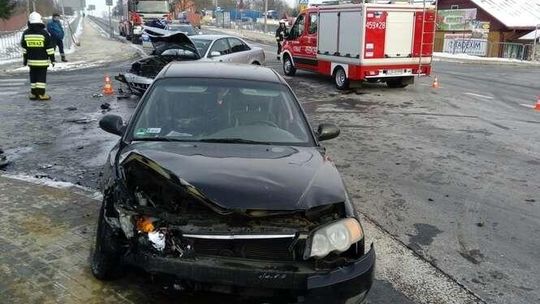 Wypadek w Przytocznie: Zajechał drogę, dwie osoby w szpitalu