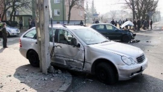 Wypadek w Radzyniu Podlaskim: Dwie osoby w szpitalu