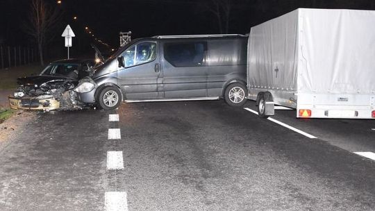 Wypadek w Sitańcu. Bus zderzył się z BMW