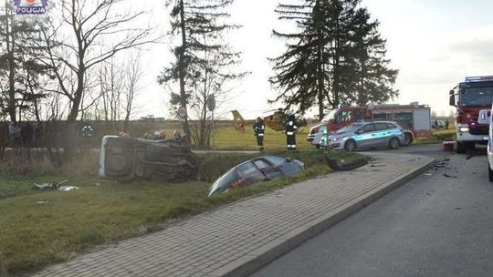 Wypadek w Sobieszynie. Zderzyły się volvo i kia