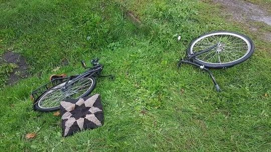 Wypadek w Sosnowicy. Rower rozpadł się na dwie części