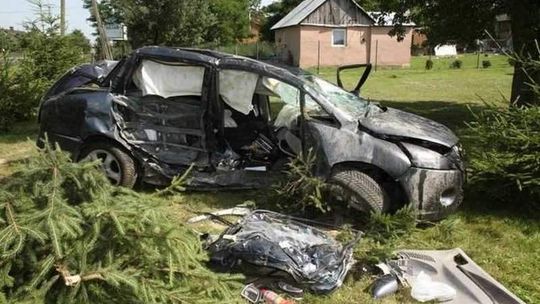 Wypadek w Wólce Rokickiej: Wypił i zabił rodzinę. Chcą łaski dla kierowcy