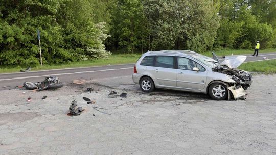 Wypadki z udziałem motocyklistów. 22-latek i 32-latek są ranni. Policja apeluje o ostrożność