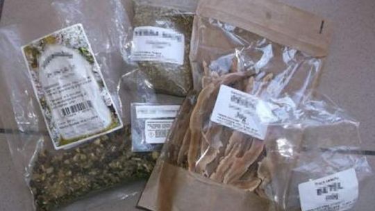 Wypalił skręta w szpitalu. Dostał drgawek i majaczył