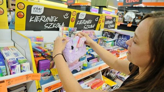 Wyprawka szkolna 2024. Czy rodzice muszą głębiej sięgnąć do portfeli? 