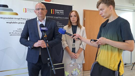 Wyrzucili cię z pracy? Pośredniak ma sporą kasę do rozdania 