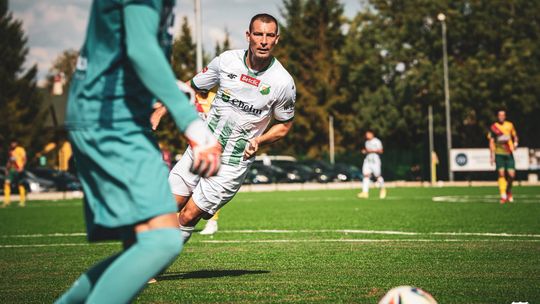 Wysoka wygrana Chełmianki. W nagrodę fotel lidera Betclic III Ligi