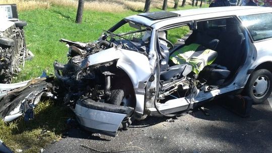 Wysokie: Bus zderzył się z osobówką, kobieta z dzieckiem w szpitalu