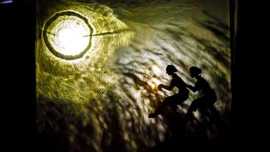 "Wyspa śmieciocienia". Warsztaty dla rodzin w Teatrze Andersena