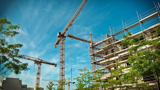 Wyśrubowane wymagania energetyczne hamują rozwój branży budowlanej w Niemczech