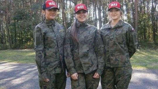 Wystrzałowe dziewczyny z „mundurówki” w Zamościu