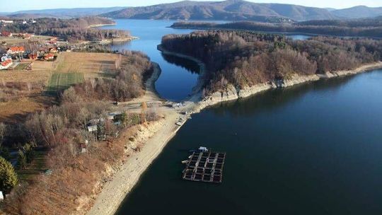 Wysychający Zalew Soliński. Galeria zdjęć