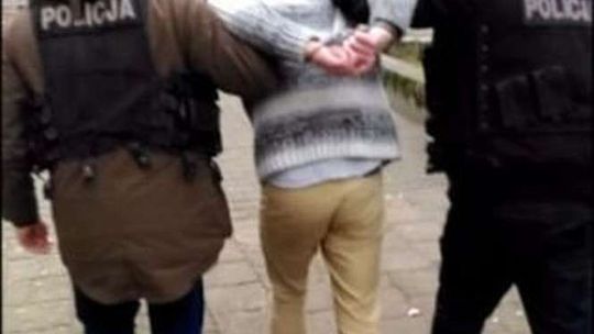 Wysyłał dziewczynie pornografię. A przez telefon jej groził