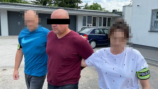 Wyszedł z ogromnymi pieniędzmi z mieszkania, a potem wybuchł tam pożar. Zatrzymali go w Poznaniu