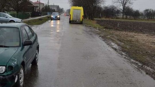 Wyszła wprost pod koła samochodu. Piesza w ciężkim stanie