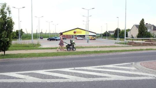 Wywalczyli przejście dla pieszych. Będzie bezpieczniej koło Biedronki w Puławach