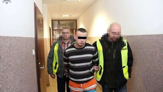 Wyważali drzwi balkonowe i wchodzili do domów