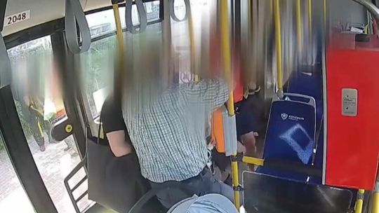 Wyzwiska i rękoczyny. Kontrolerzy w komunikacji miejskiej skarżą się na agresję gapowiczów