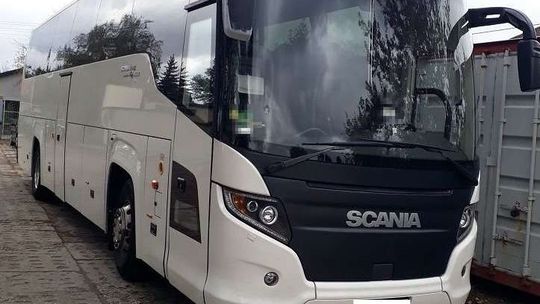 Wzięła w leasing dwa autobusy. Musieli przyjść po nie policjanci