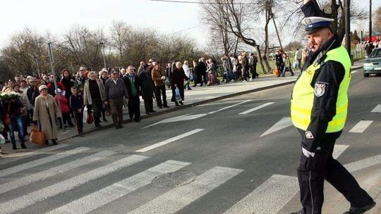 Wzmożone kontrole policji. Sprawdzą pieszych i kierowców