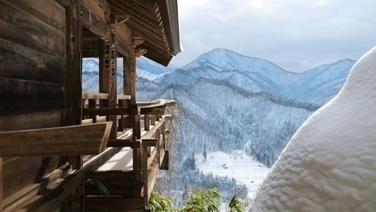 Z dala od miejskiego zgiełku. Dlaczego coraz więcej osób wybiera wypoczynek w górach?