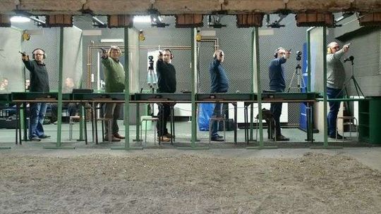 Z hukiem przypominają o bohaterach. Zawody strzeleckie w Lublinie [zdjęcia]