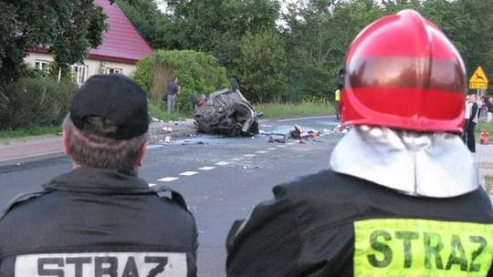 Z krajowej \"11\" zniknął jeden fotoradar. Skosił go kierowca BMW