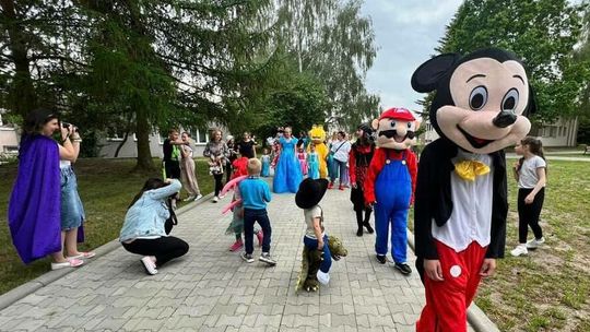 Z Myszką Miki i Królewną Śnieżką. Dzień Dziecka i Rodziny w Biłgoraju