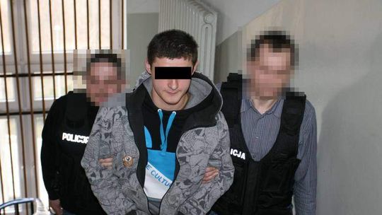 Z nożem na sprzedawców. Bandyci zatrzymani