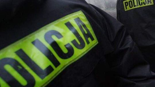 Z nożem rzucił się na policjantkę