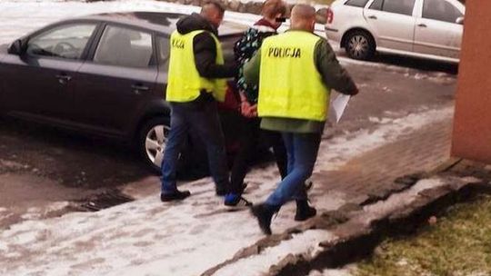 Z plastikowym pistoletem napadł na aptekę. Potrzebował leków