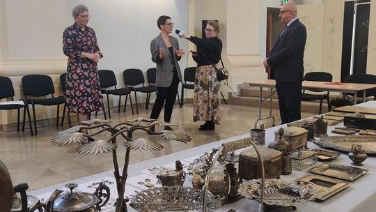 Z przemytu na wystawę. Dar celników dla muzealników