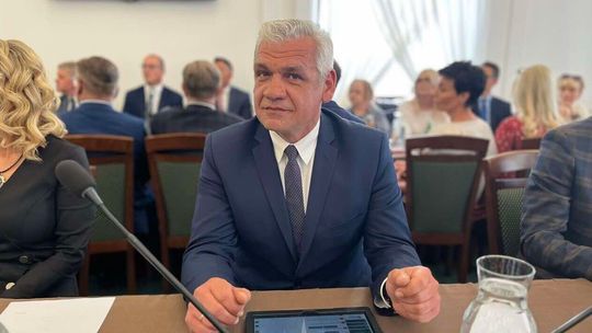 Z rady miasta na dyrektora stacji pogotowia