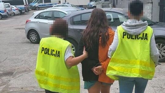 Z tasakiem rzuciła się na znajomego. Zarzut usiłowania zabójstwa dla 24-latki