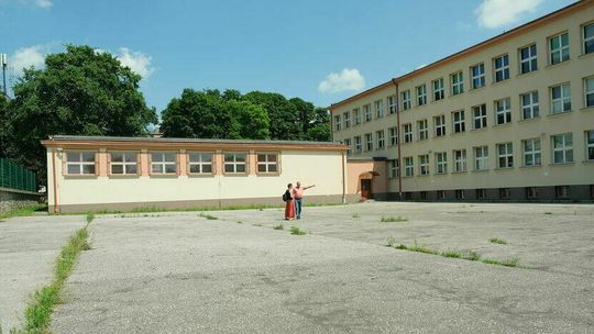Z windą jest problem, ale sala gimnastyczna w szkole podstawowej w Świdniku ma projektanta