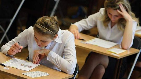 Za darmo przed maturą z WOS i języka polskiego