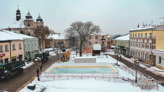 Za darmo w Chełmie nie tylko komunikacja miejska. Od dzisiaj także ślizgawka w centrum!